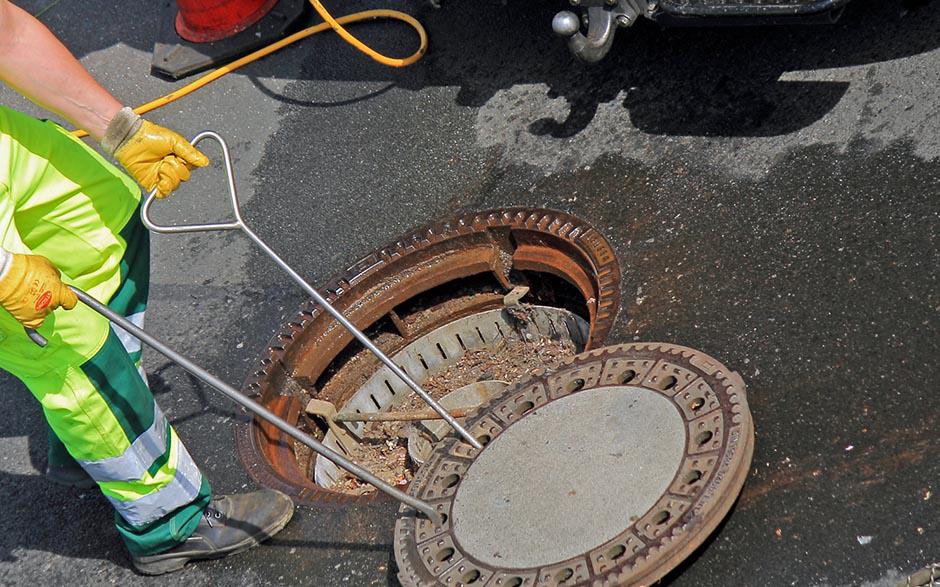 déboucher une canalisation de wc Pussay